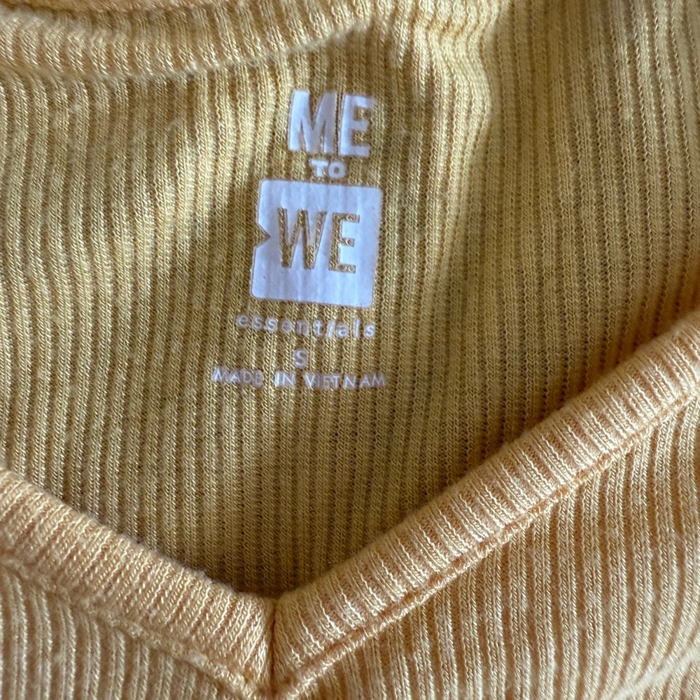 Yellow Ruched Crop Top - Picture 3 of 3